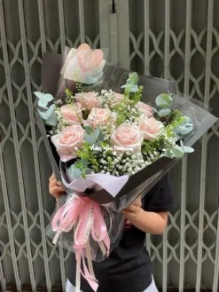 Bó Hoa Hẹn Hò Hồng Kem Say Đắm