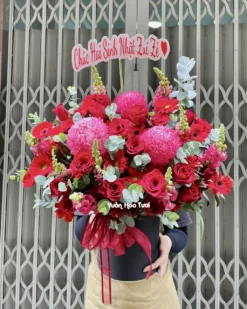 Lẵng Hoa Sinh Nhật Ngọt Ngào Quyến Rũ