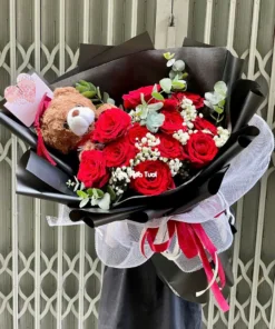 Phiên bản bó hoa mang tên Hoa Bó Hồng Đỏ Tốt Nghiệp BabyBear