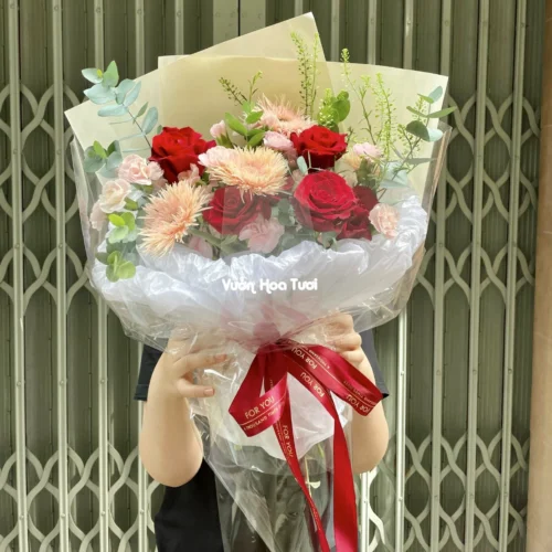 Shop Hoa Tươi Quận 11 Đặt Hoa Uy Tín Giao Hoa Miễn Phí bo hoa hong do hen ho ban gai