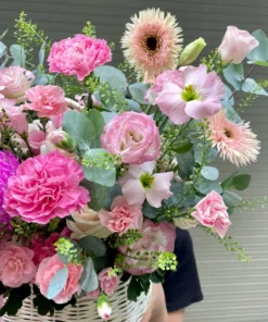 Alternative view of Giỏ Hoa Tươi Pastel Angel