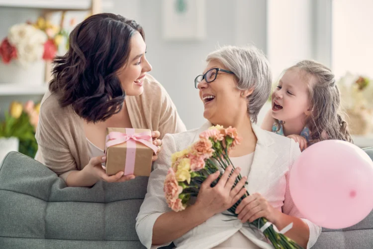 Ngày Của Mẹ 2025 Là Ngày Nào? Tại Sao Ai Cũng Mong Chờ? ngay cua me 2