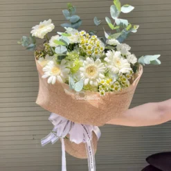 Bó Hoa Tú Cầu Hồn Nhiên