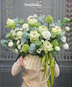 Alternative view of Giỏ Hoa Sinh Nhật GaL Lotus