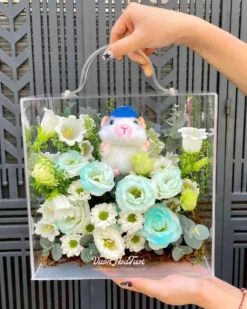 Hộp Hoa Tươi Mica Chú Chuột Xinh