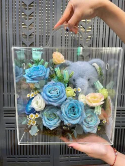 Hộp Hoa Tươi Mica Voi Xinh