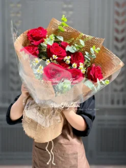 bó hoa hồng đỏ Cheerful Heart