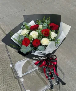 Bó Hoa Hồng Đỏ Red White Only Love