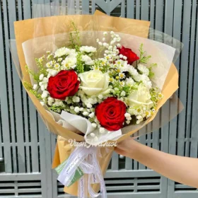 Bó Hoa Tình Yêu Đỏ Trắng SiiL Rose White