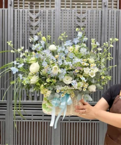 Mẫu giỏ hoa đẹp với tên gọi Gio Hoa Chúc Mừng Sinh Nhật Delphinum Beauty (2)