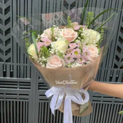 bó hoa mộc mạc yêu thương