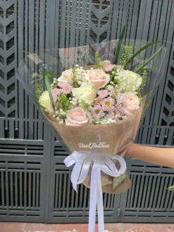 bó hoa mộc mạc yêu thương