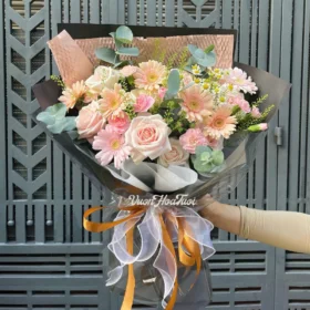 Bó Hoa Hồng Tặng Sinh Nhật Love Embrace