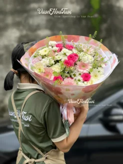 Bó Hoa Tươi Blushing Meadow