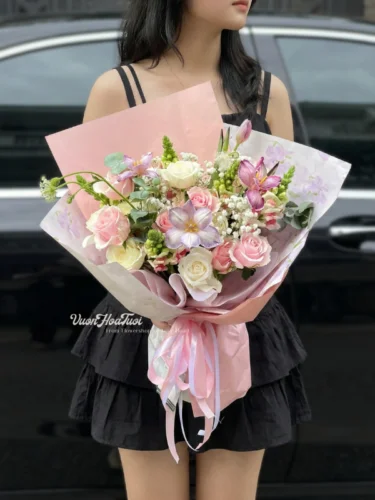 Mẫu bó hoa tulip hồng tặng sinh nhật bạn gái tinh tế và sang trọng