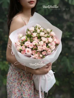 Hoa bó hồng chiết xạ tinh khôi