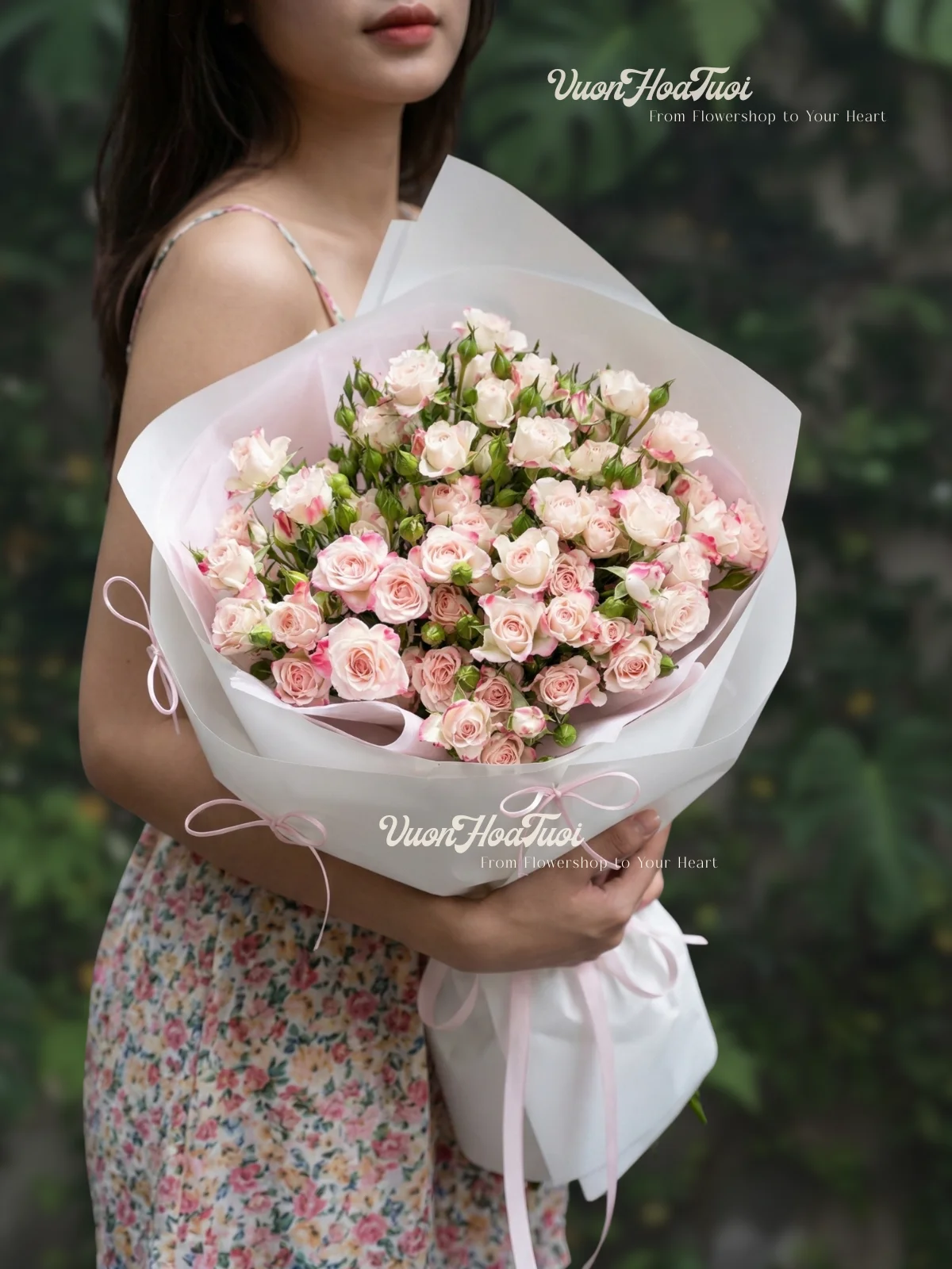 Hoa bó hồng chiết xạ tinh khôi Hoa bó hồng chiết xạ tinh khôi