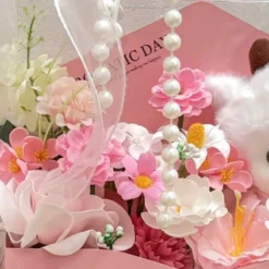 Combo 2026 Valentine Ngọt Ngào Giftset Bao Thư Hoa Sáp và Cừu Bông Cao Cấp Hop Hoa Sap Cuu 4 png