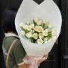 Bó Hoa Tulip White July Bó hoa Tulip trắng tối giản