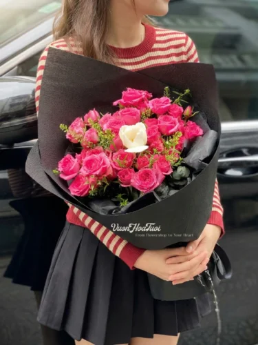 Bó Hoa Hồng Sophia Phối Tulip Trắng