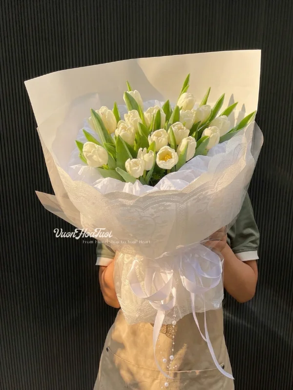 Hoa Bó Tulip White Ther 18 4