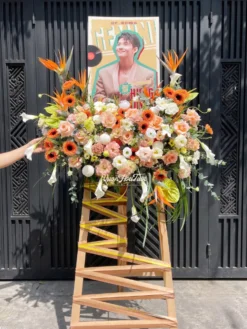 Kệ Hoa Sang Trọng Tặng KOC
