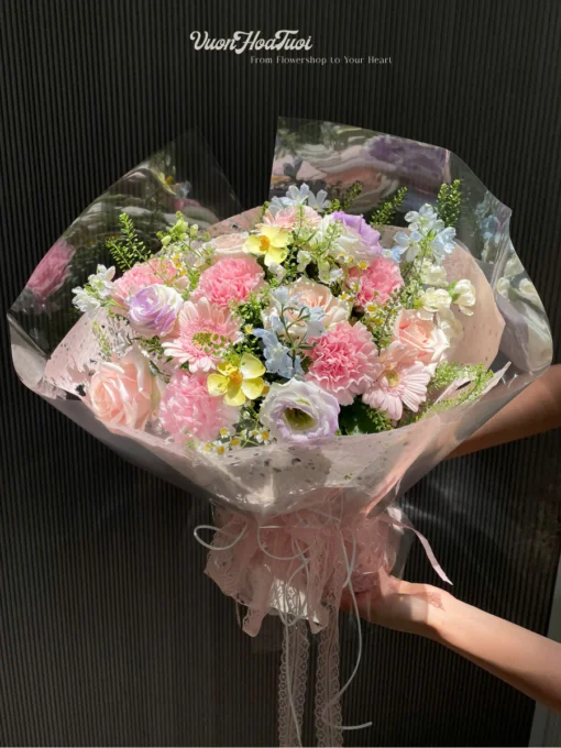 Bó hoa hồng Thanh Xuân màu hồng kem nhẹ nhàng tặng sinh nhật ý nghĩa tại Vườn Hoa Tươi