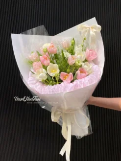 Tulip Pink White Cloudy 2