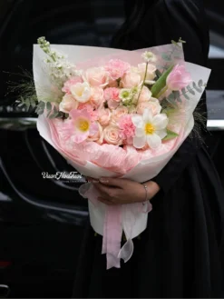 Bó Hoa Tulip First Blush – Vườn Hoa Tươi | Giao 2H TP.HCM