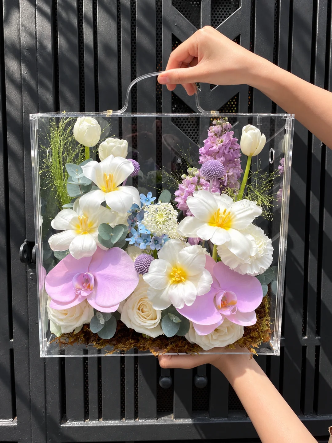 Hộp Hoa Mica Tulip Hồ Điệp Hồng